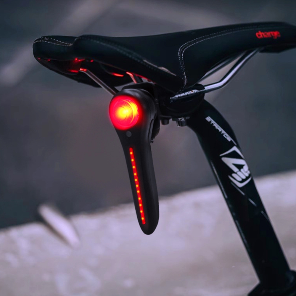 Smart Bike Brake Sensor Rear Light - Lanterna Traseira Inteligente para Bicicleta Recarregável
